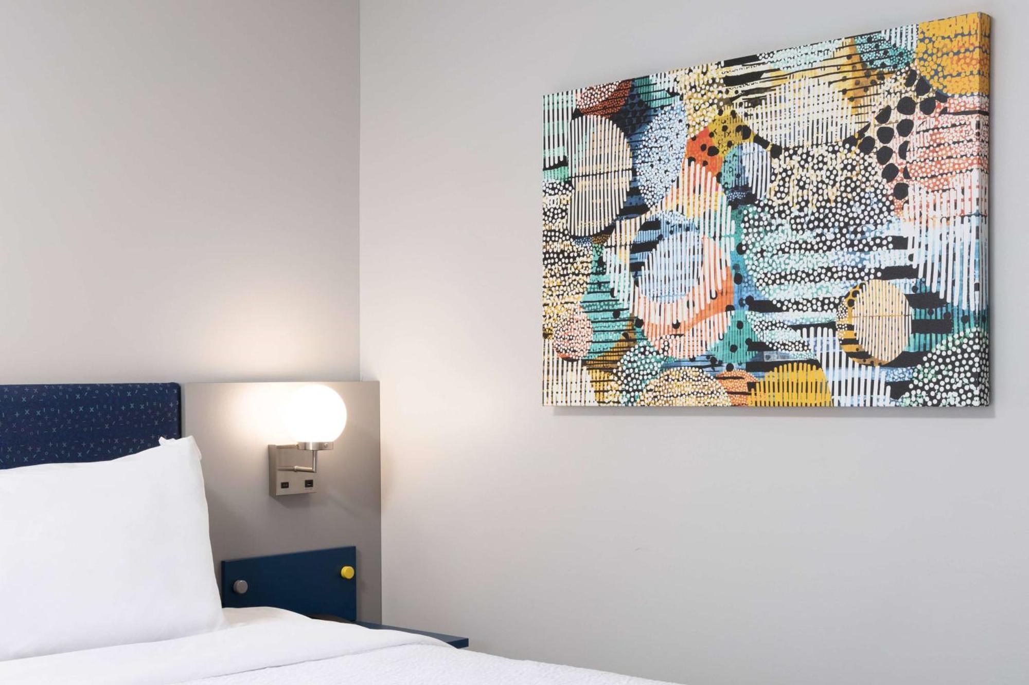 Microtel Inn & Suites By Wyndham Macedon מראה חיצוני תמונה