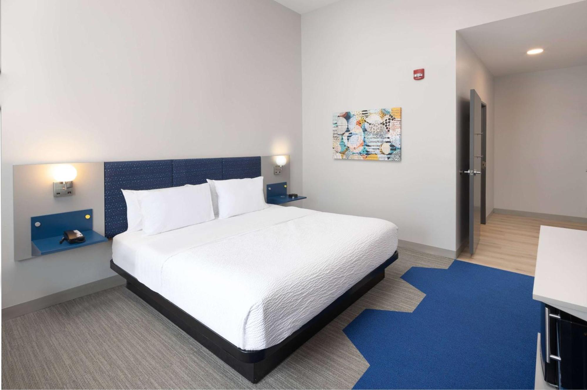 Microtel Inn & Suites By Wyndham Macedon מראה חיצוני תמונה
