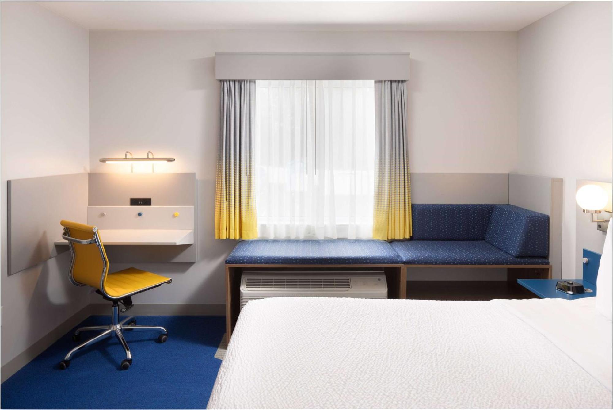 Microtel Inn & Suites By Wyndham Macedon מראה חיצוני תמונה