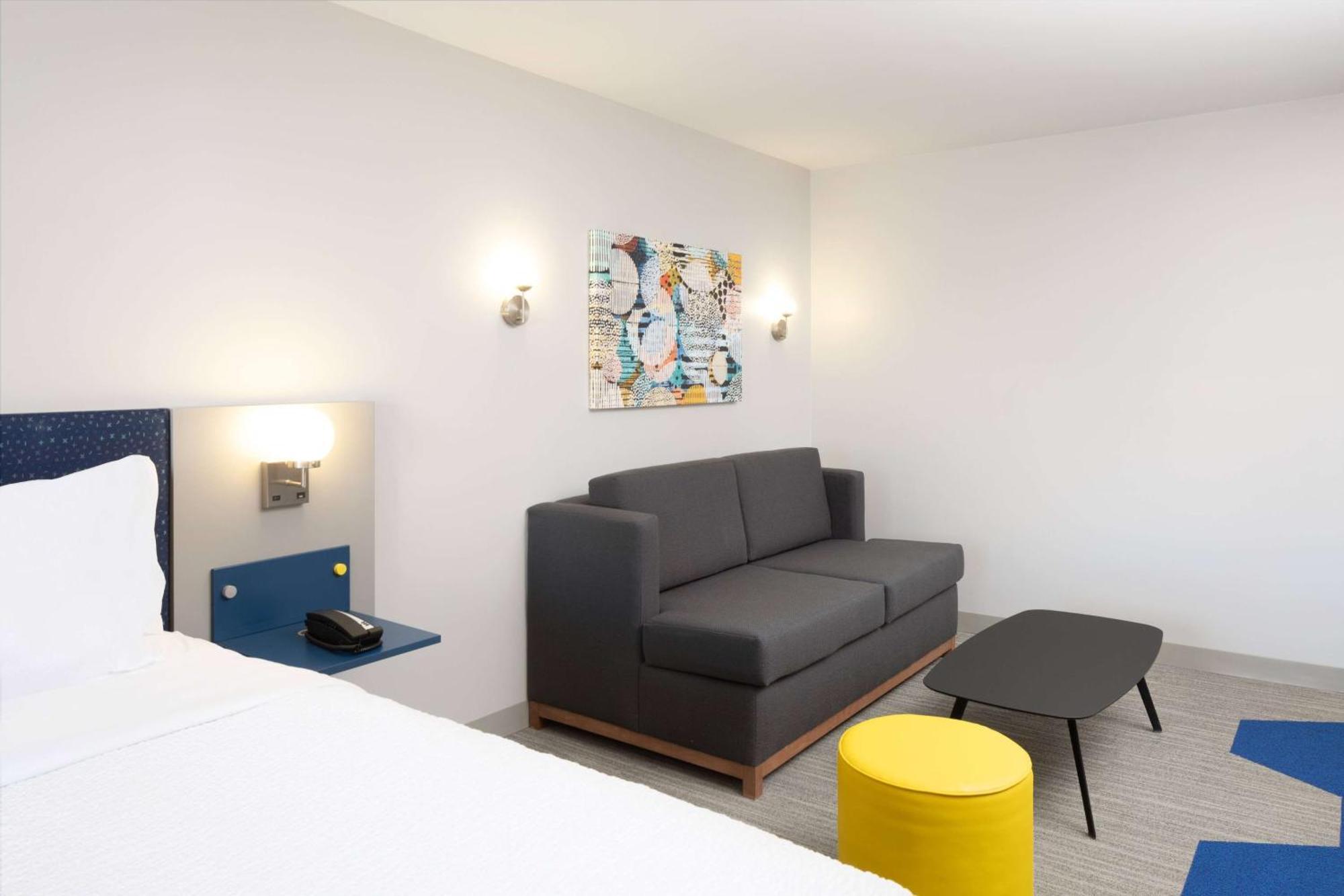 Microtel Inn & Suites By Wyndham Macedon מראה חיצוני תמונה